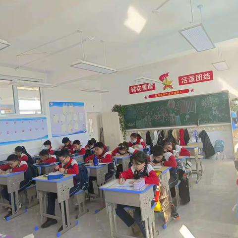 乌尔逊学校小学英语教研组教研活动进行时