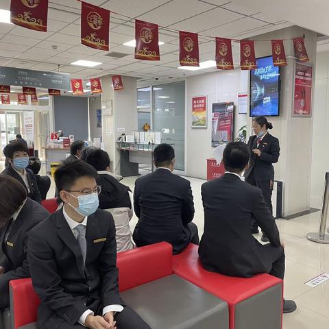 服务场景常演练   临阵应急有预案