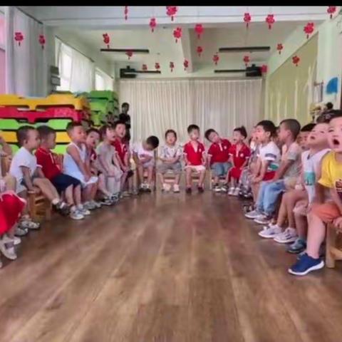 鑫都幼儿园小班汇报总结