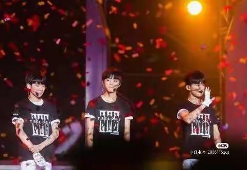 聚是一团火，散是满天星✨✨✨