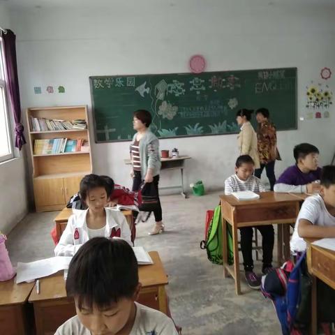 崔槐树小学与岳寨小学合作办校共促进步