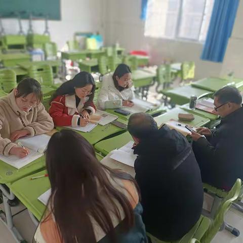 “研”之凿凿	行之灼灼	——记高二语文组集体备课活动