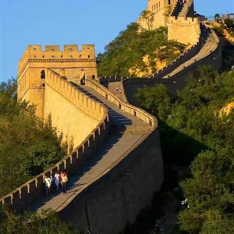 《平安中国》