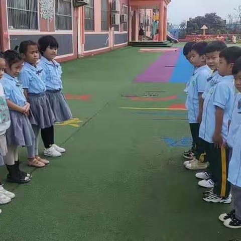 汉城幼儿园大一班新学期家长会家园同心，快乐成长 ！