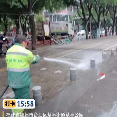 茶亭公园东门核酸检测点拆除保洁地面已清洗