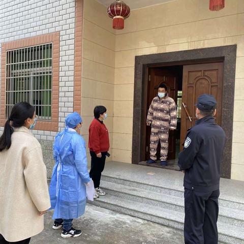 疫情防控，网格员在行动