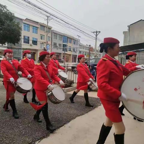 志愿军鼓队欢喜闹元宵