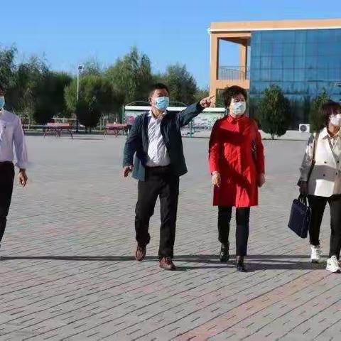 通辽市人民政府教育督导委员会办公室主任朱丽娟同志到开鲁县检查指导工作
