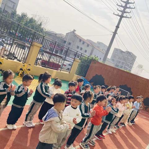 伊顿幼儿园，孩子们👧👦开心又充实的一周，一起回顾一下吧👯