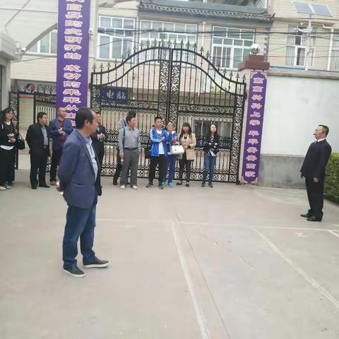 大理二小全体教师到我校参观指导义务教育衡均发展工作