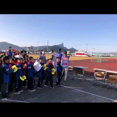 不屈不挠 锲而不舍——记202班蜗牛中队的第二次运动会