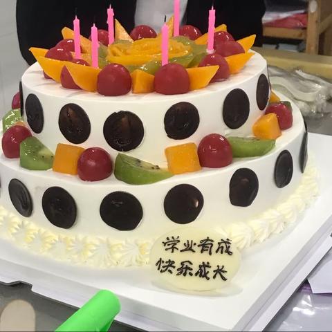 熊理想同学创意生日会