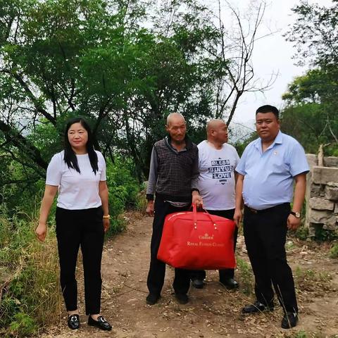 学习党史   传承爱老美德