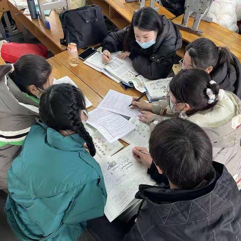 聚集体智慧，备精彩课堂——南阳市第三十九小学集体备课活动