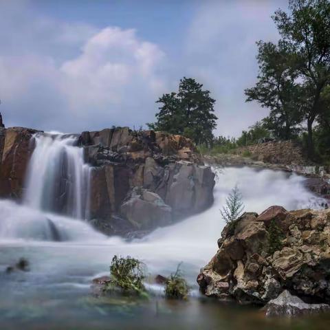 夏日小河，