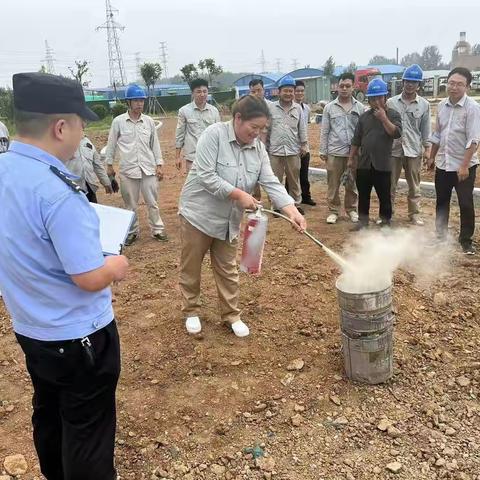 柳泉派出所走进企业进行消防安全培训