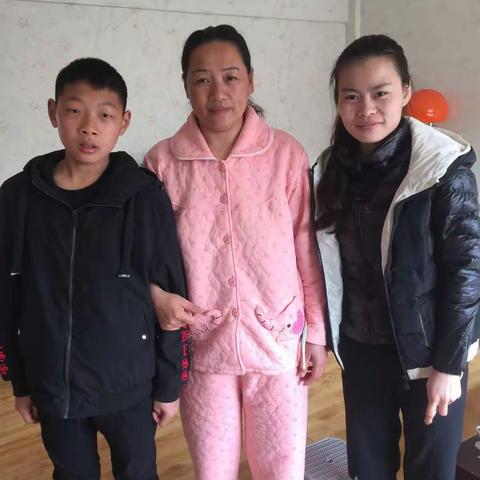 走进家庭，了解学生，只为完善自我，只为孩子更棒