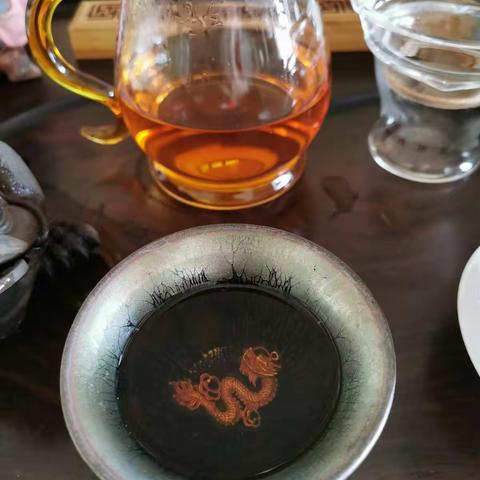 静下来喝杯茶，一切都会不同