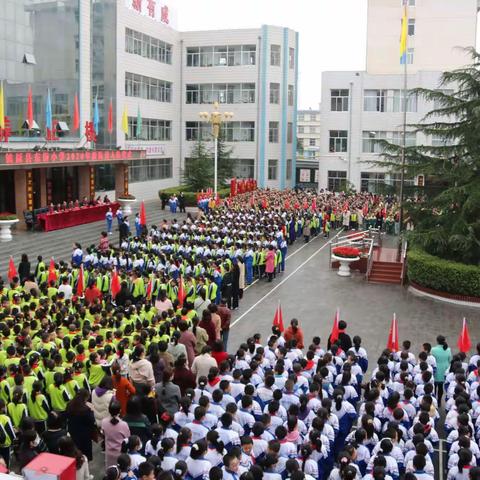 少年有梦正当时   争做时代好少年——镇原县东街小学开展少先队建队日主题活动纪实