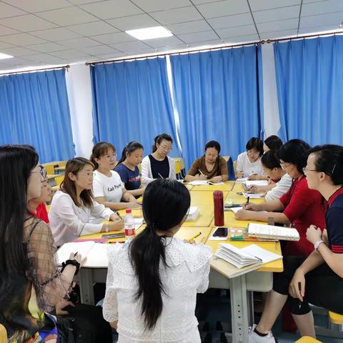 唱晓旭小学语文名师工作室教研