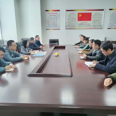 区委党史研究中心开展“做悦读党员，建书香机关”主题读书活动