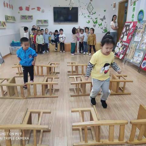 幼儿园里快乐多