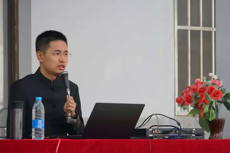 4.10 《百善孝为先》走进甘肃省陇南市礼县崖城镇初级中学