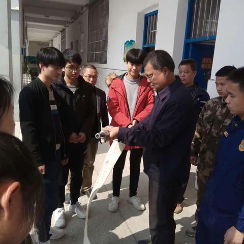 县消防大队深入我校开展“一警六员”消防基本技能专项培训