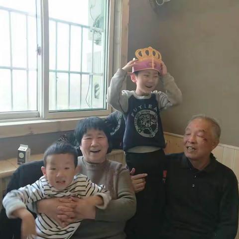 70阳春岂等闲，几多辛苦化甘甜                                   祝老爸生日快乐