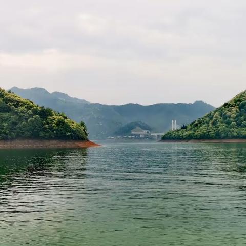 黄山情侣太平湖