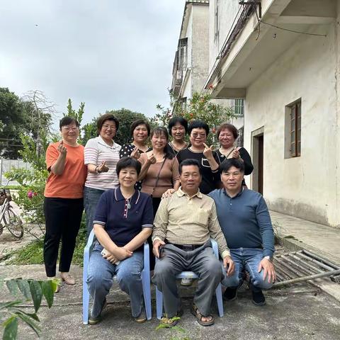 参加2023年窖内三月三走仔会，姐妹们纷纷回娘家来相聚，期望明年大家继续来相会