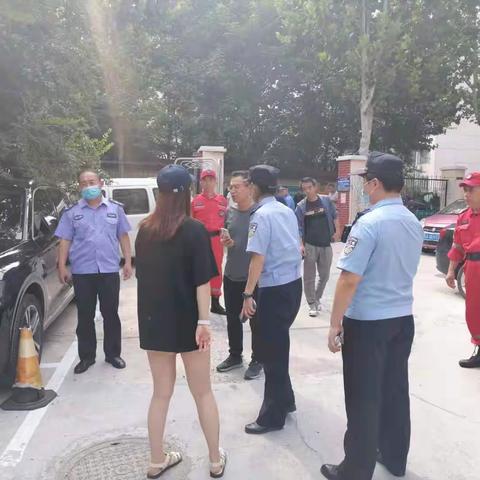 【爱筑燕巢】燕子山小区社区第六网格开展整治“僵尸车”私占停车位行动