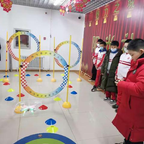 科技点亮未来，助力儿童成长——省实验赤山校区与魅力社区联手开展学生假期科技体验活动