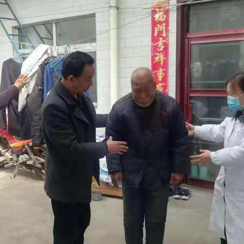 学好党史担史命、当好村医服务群众