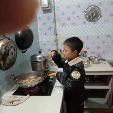 “感恩父母，融身劳动——为父母做一道菜”综合实践活动