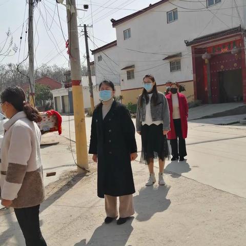 柏梁实小组织开学模拟演练
