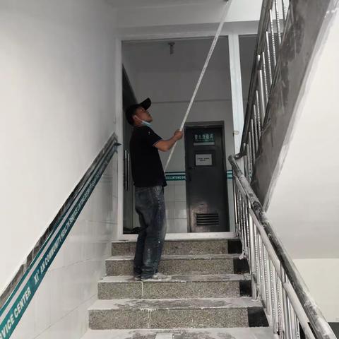 临潼区骊山第一社区卫生服务中心迎十四运环境卫生整治在行动