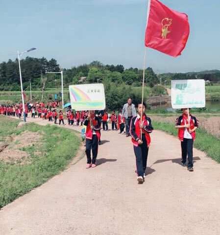 宝米小学2018年“保护环境，从我做起"主题爱心活动掠影