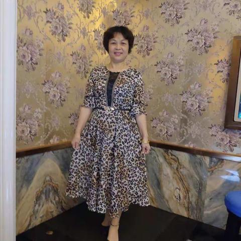 姐妹花，母亲花，周未愉快！祝母亲们周未开心，永远年轻漂亮！