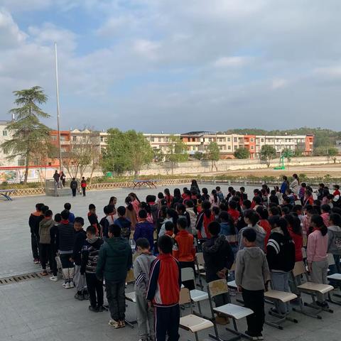 百舸争流齐奋进 榜样引领勇争先——狮子镇胡襟冲小学2022年秋季学期期中表彰大会