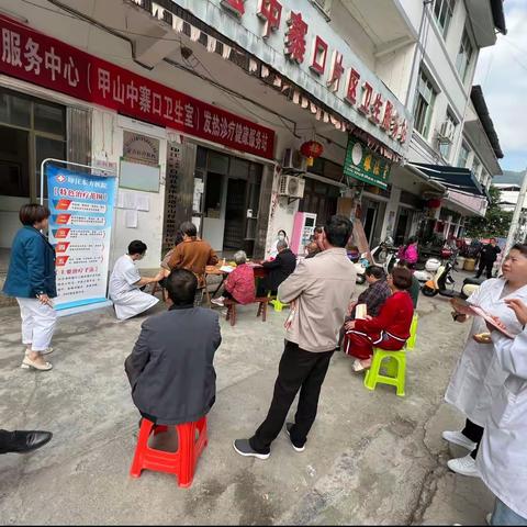 印江东方医院赴龙津街道甲山村开展“医心为民•健康同行”义诊活动