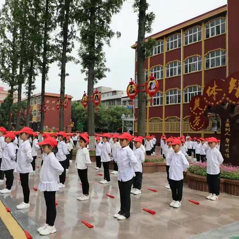 湖南、湖北“雷锋学校”考察团来汝师附小观摩交流