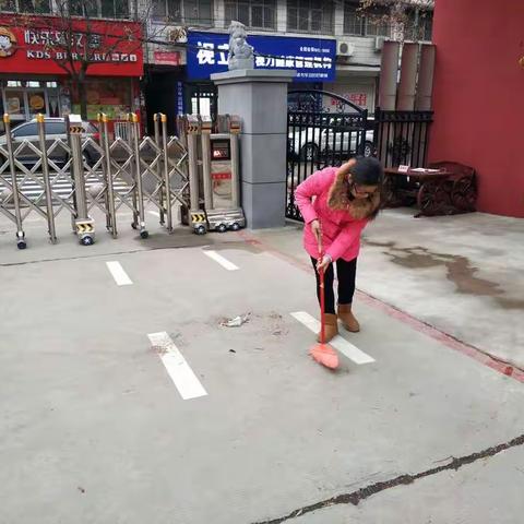 寒假美丽校园里的守护者