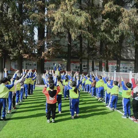 实验小学幼儿园          体育活动纪实