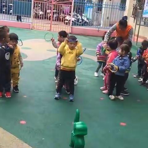 博豪幼儿学校小三班本周主题《好玩的户外活动》