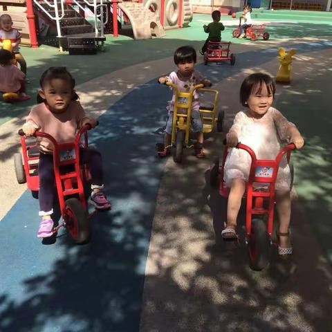 博豪幼儿学校小三班本周主题《幼儿园的快乐生活》