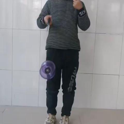 西葛小学2022年校园空竹节收官之三1班“群星闪耀”