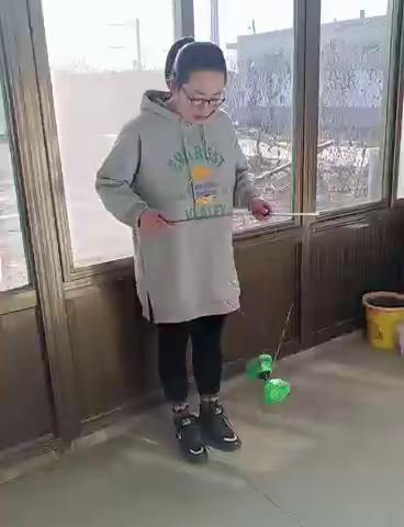 西葛小学2022年校园空竹节收官之二1班“群星闪耀”