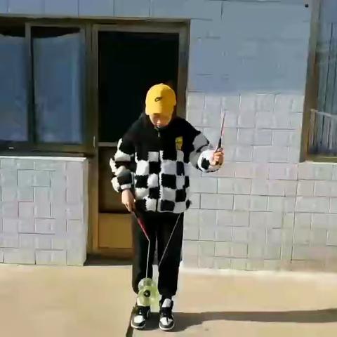 西葛小学2022年校园空竹节收官之六1班“空竹之星”