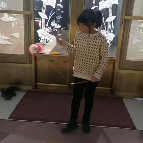 西葛小学2022年校园空竹节收官之三2班“群星闪耀”